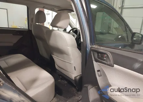 2017 Subaru Forester 2.5I Premium z USA, uszkodzony, nr VIN JF2SJAGC3HH466631